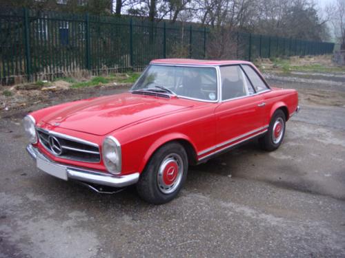 Mercedes 250SL roll cage