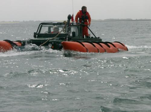 amphibious vehicle land rover